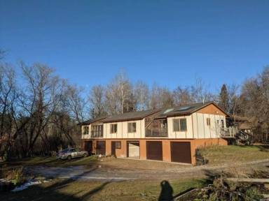 Main picture of 841 Doberman Ct SE