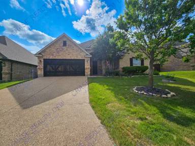Main picture of 240 Spyglass Dr