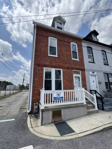 Main picture of 239 Green St