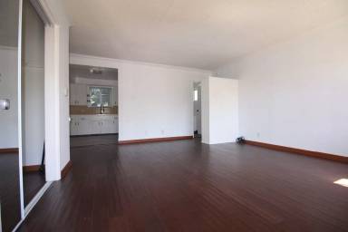 Main picture of 326 N Macneil St