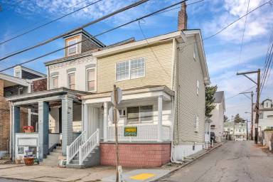 Main picture of 414 Cedarville St