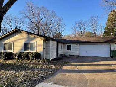 Main picture of 1003 Danmann Cir SE