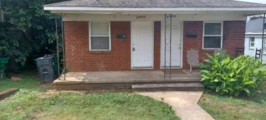 Main picture of 2613 Dundeen St