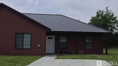 Main picture of 1706 Prey St