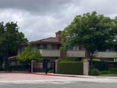 Main picture of 121 Greenmeadow Dr