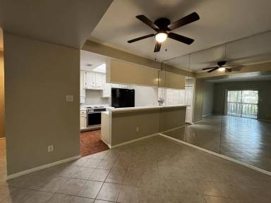 Main picture of Hudson Oaks Townhomes
