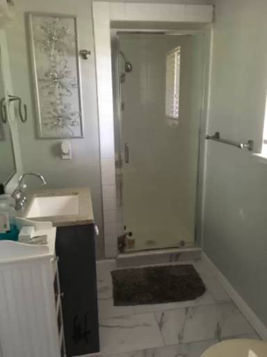 Main picture of 299 Hanlon Way