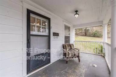 Main picture of 3 Dogwood Ln