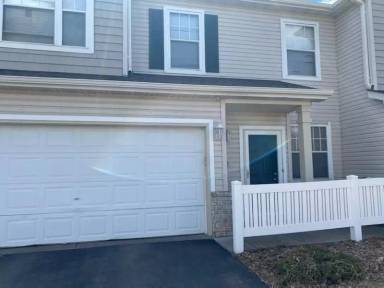 Main picture of 5035 Holly Ln N