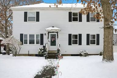 Main picture of 77 Merrow St