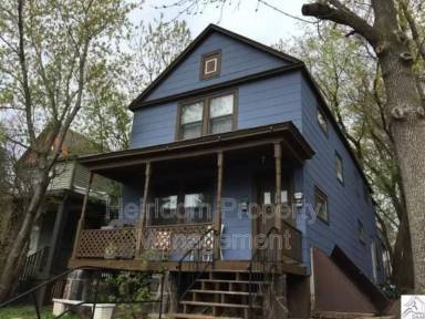 Main picture of 1127 E 5th St