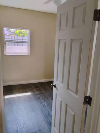 Main picture of 1752 Cherry Ave