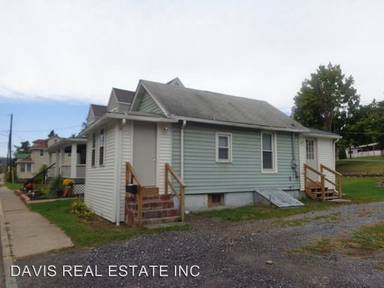 Main picture of 208 Dewey St
