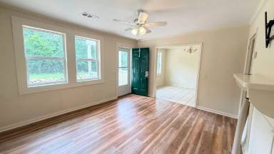 Main picture of 3406 Holly Springs Rd