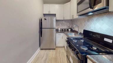Main picture of 236 W Walnut Ln