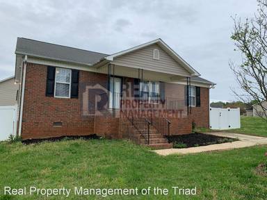 Main picture of 2105 Blair Khazan Dr