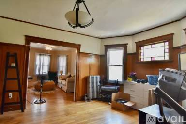 Main picture of 81 Romsey St