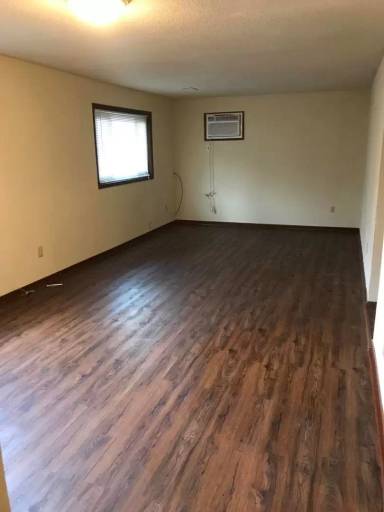 Main picture of 1424 Case Ave