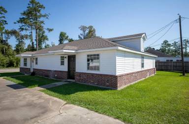 Main picture of 879 Sistrunk Rd