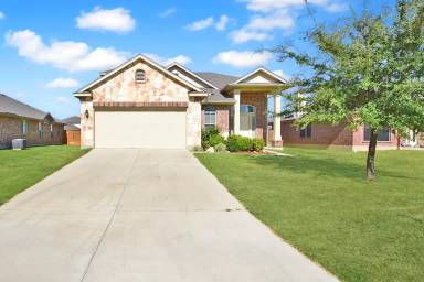 Main picture of 1020 Starlight Dr