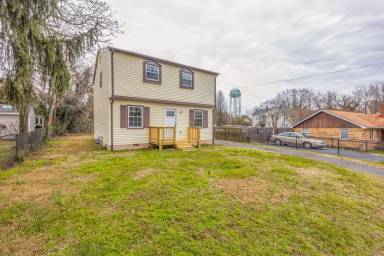 Main picture of 9202 Douglas St