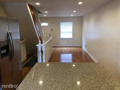 Main picture of 1413 Orange St