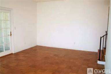 Main picture of 20737 Stagg St