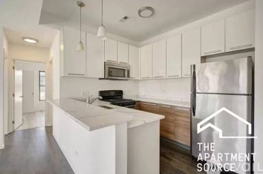 Main picture of 1210 W Foster Ave