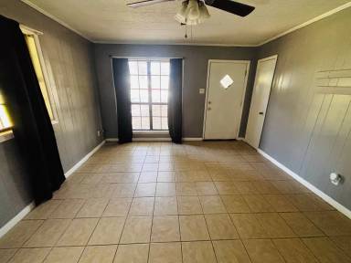 Main picture of 202 Rampart St