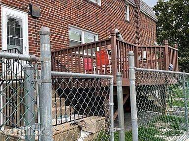 Main picture of 2936 Teesdale St