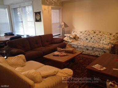 Main picture of 3709 N Wilton Ave