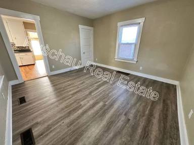 Main picture of 1814 Suman Ave