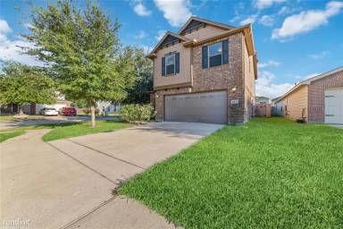 Main picture of 18704 Clover Nut Ct