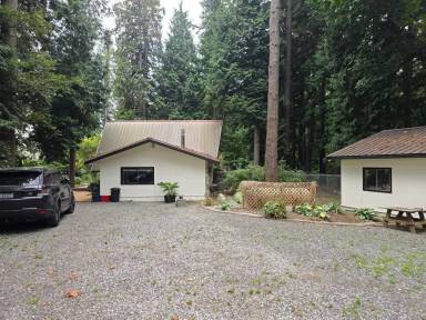 Main picture of 3019 Douglas Rd