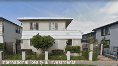 Main picture of 11821 S Figueroa St