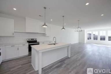 Main picture of 2026 Edison Park Ln