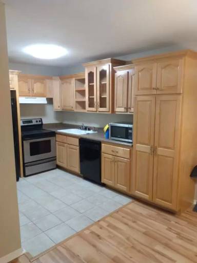 Main picture of Signal View Condos