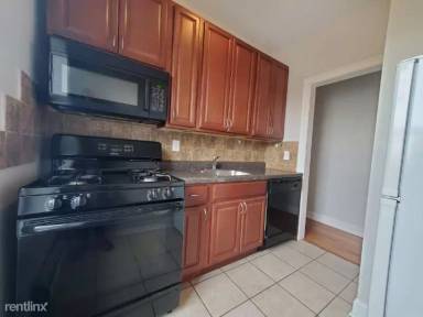 Main picture of 6 Tonnele Ave