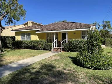 Main picture of 328 N Mariposa St