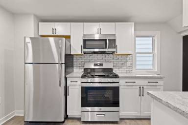 Main picture of 103 Merritt Ave