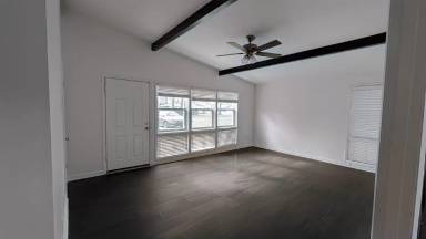Main picture of 5180 Warfield Dr
