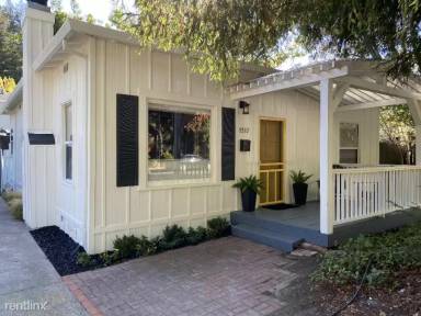 Main picture of 1317 Myrtle St