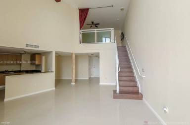 Main picture of Eastside At Aventura Condo
