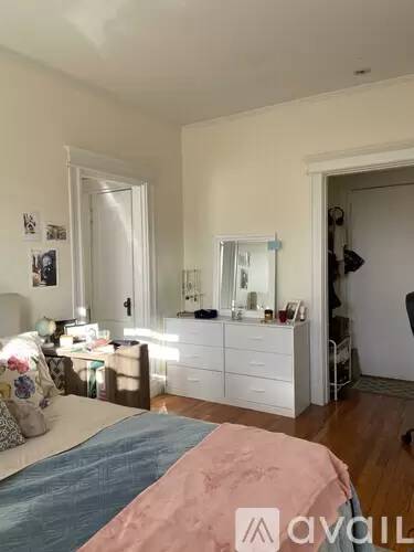 Main picture of 1637 Commonwealth Ave