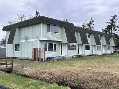 Main picture of 210 E Pacific Ave