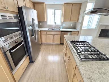 Main picture of 217 Whiting St