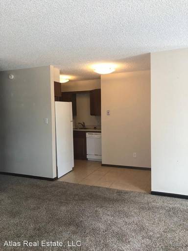 Main picture of 498 W Powers Ave