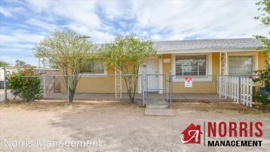 Main picture of 516 1/2 N Roosevelt Ave