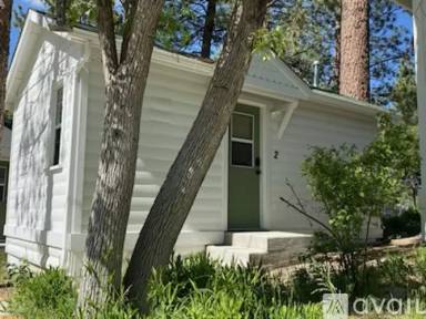 Main picture of 784 Berkley Ln