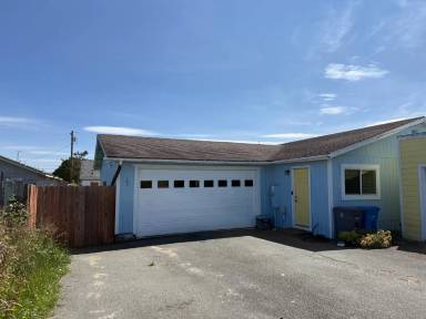 Main picture of 741 1/2 B St